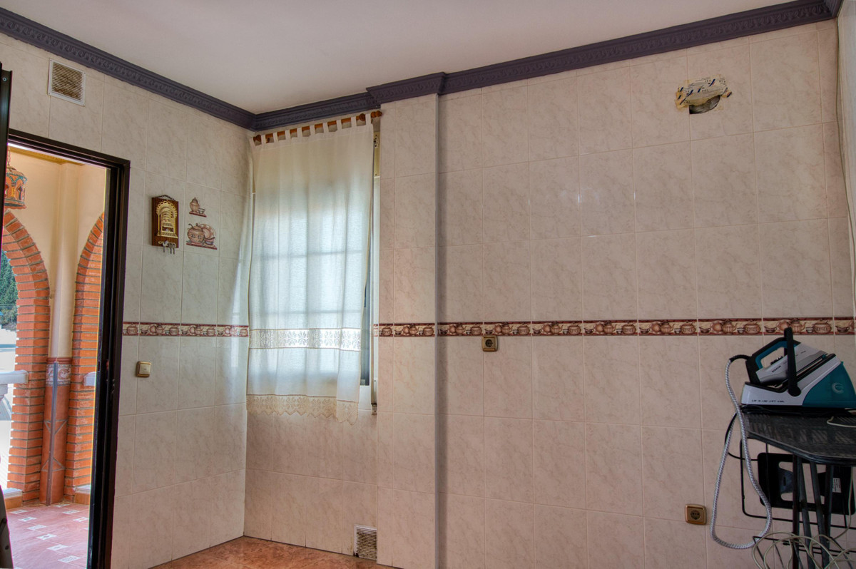 Se vende Villa - Chalet de 4 dormitorios en Costa Del Sol East, Málaga, España