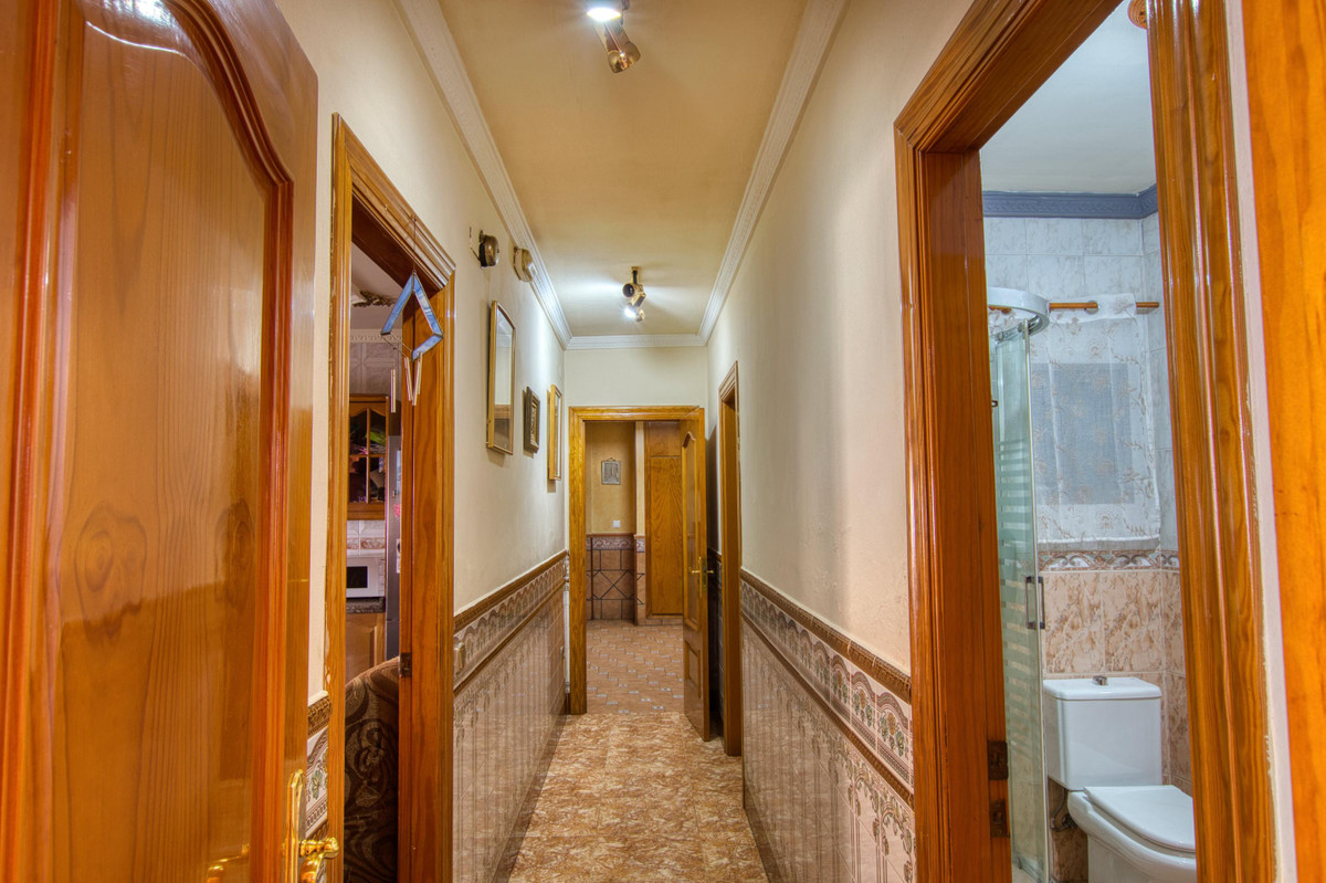 Se vende Villa - Chalet de 4 dormitorios en Costa Del Sol East, Málaga, España