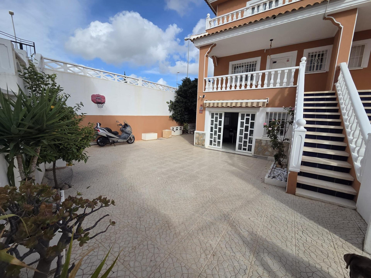 Se vende Bungalow de 3 dormitorios en Costa Blanca, Alicante, España