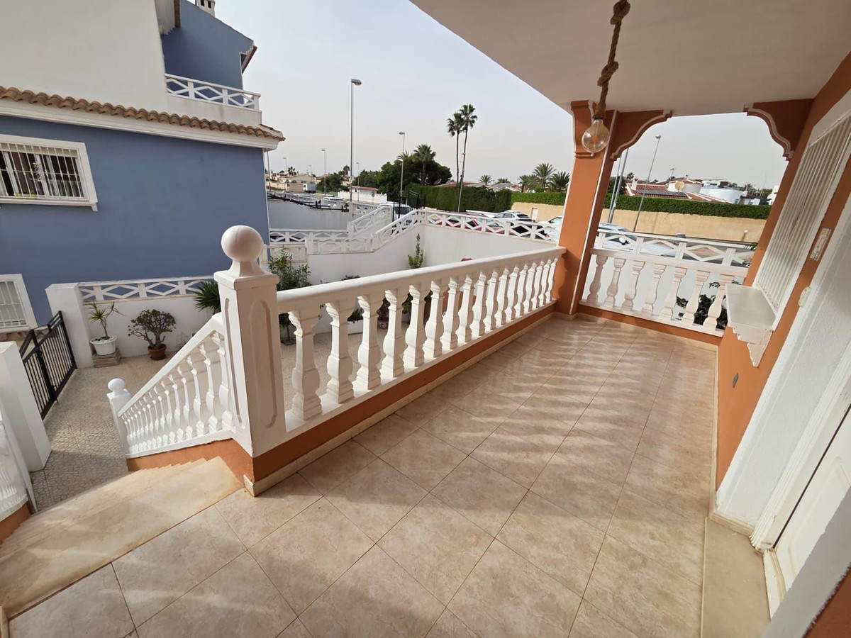 Se vende Bungalow de 3 dormitorios en Costa Blanca, Alicante, España