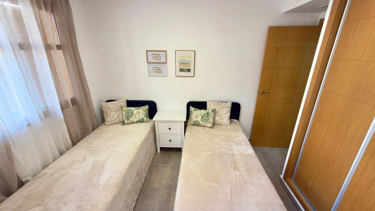 Se vende Apartamento Planta Media de 2 dormitorios en Costa Blanca, Alicante, España