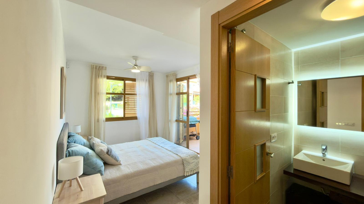 Se vende Apartamento Planta Media de 2 dormitorios en Costa Blanca, Alicante, España
