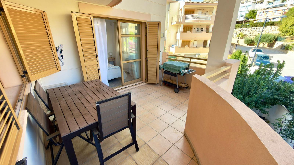 Se vende Apartamento Planta Media de 2 dormitorios en Costa Blanca, Alicante, España