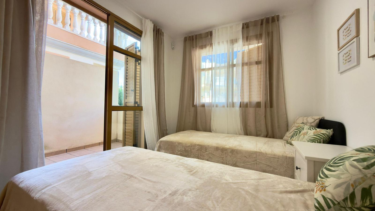 Se vende Apartamento Planta Media de 2 dormitorios en Costa Blanca, Alicante, España