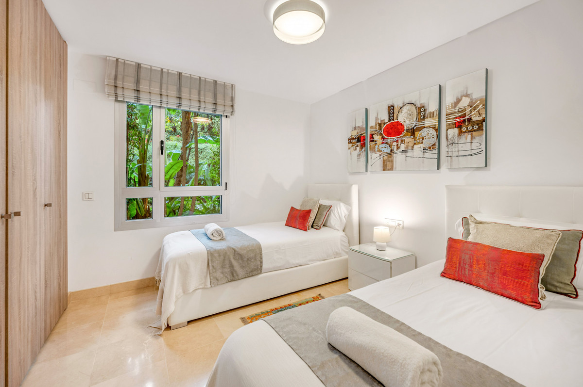 3 Bed Apartment for sale in Puerto Banús Costa Del Sol, Málaga, Spain