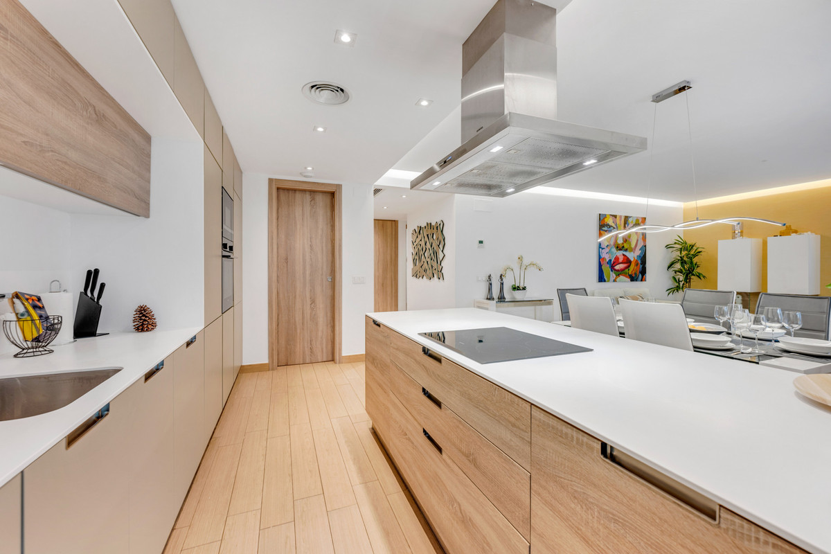 3 Bed Apartment for sale in Puerto Banús Costa Del Sol, Málaga, Spain