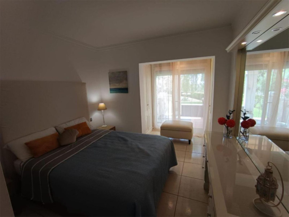 Se vende Apartamento Planta Baja de 2 dormitorios en Costa Del Sol, Málaga, España