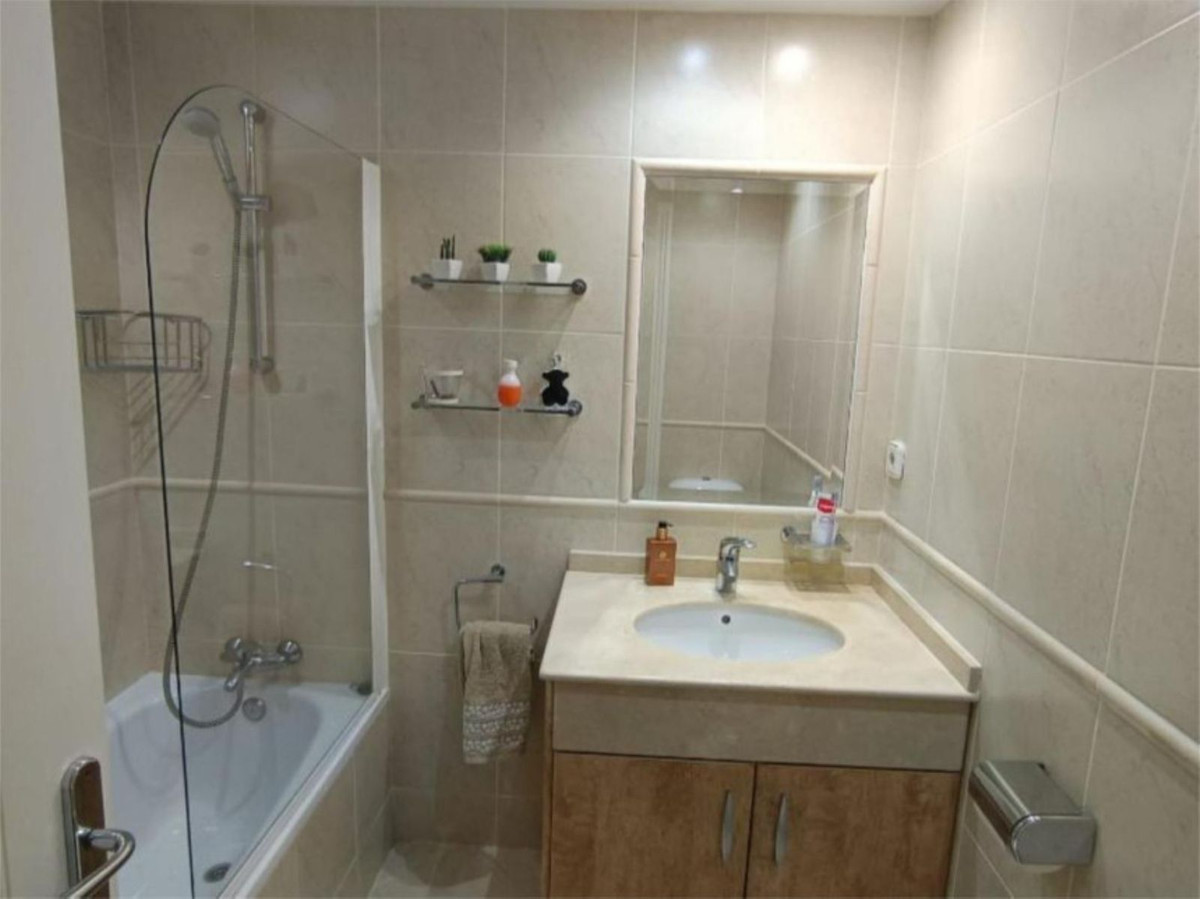 Se vende Apartamento Planta Baja de 2 dormitorios en Costa Del Sol, Málaga, España
