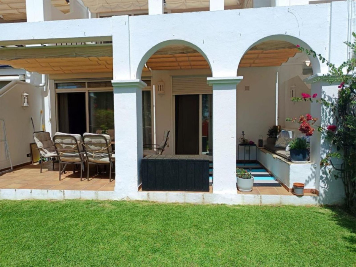 Se vende Apartamento Planta Baja de 2 dormitorios en Costa Del Sol, Málaga, España