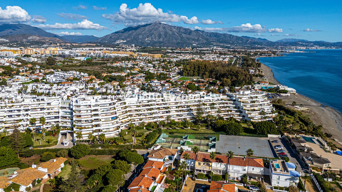 4 Bed Apartment for sale in Guadalmina Baja Costa Del Sol, Málaga, Spain