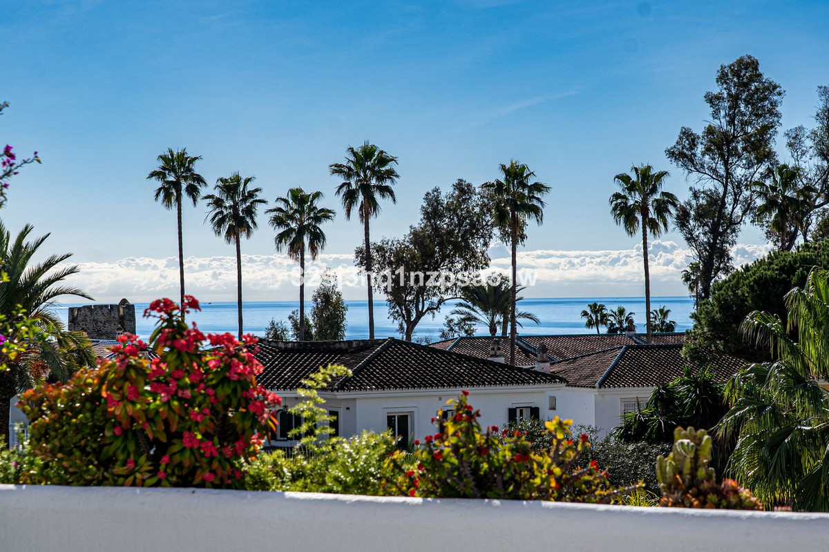 4 Bed Apartment for sale in Guadalmina Baja Costa Del Sol, Málaga, Spain