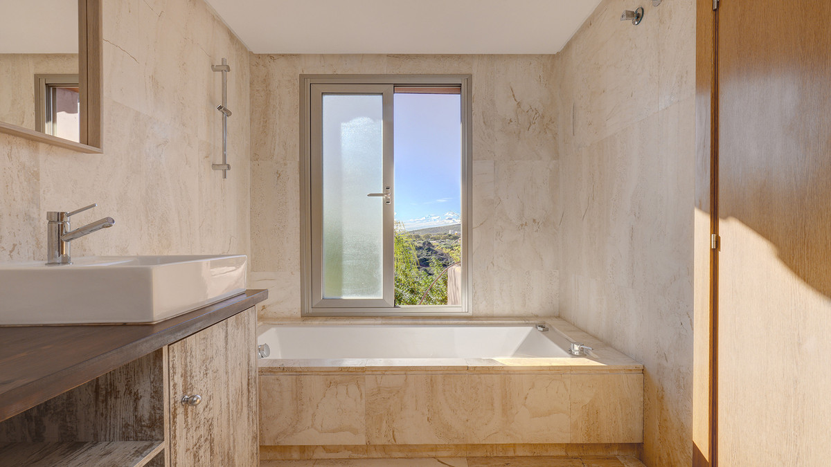 2 Bed Townhouse for sale in Manilva Costa Del Sol, Málaga, Spain