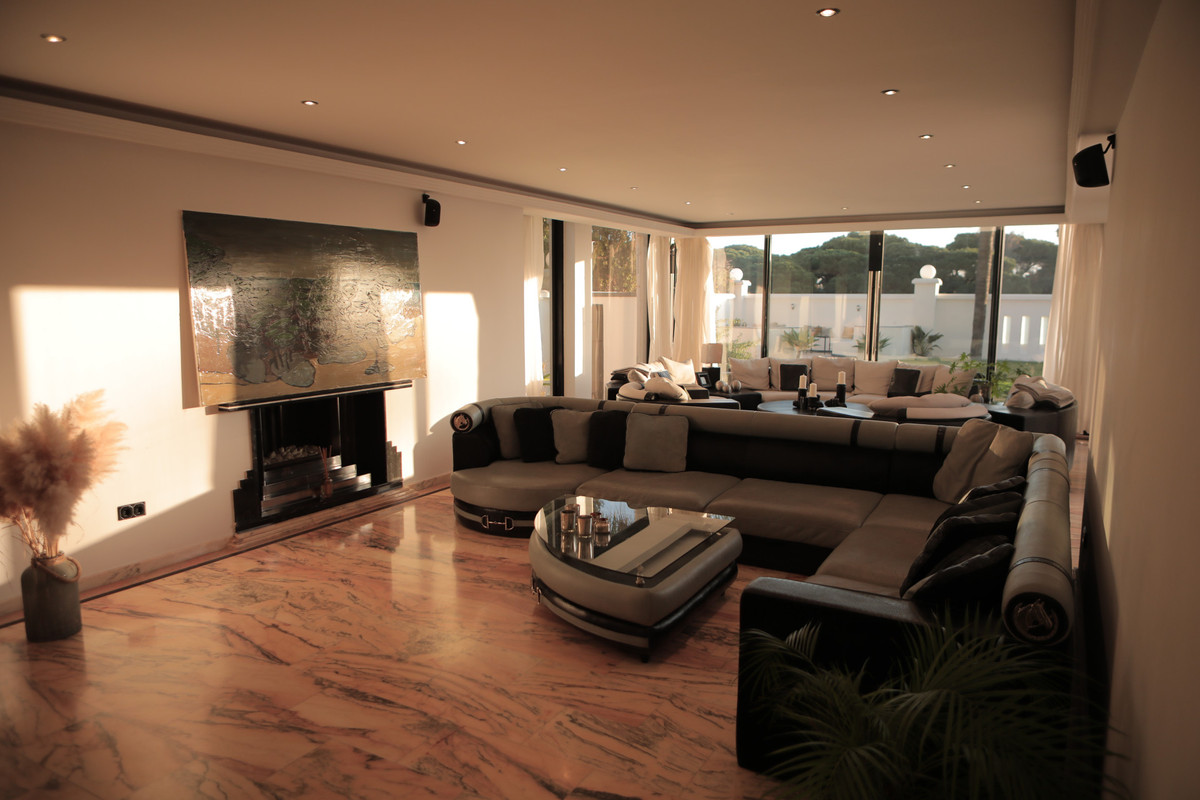 8 Bed Townhouse for sale in Artola Costa Del Sol, Málaga, Spain