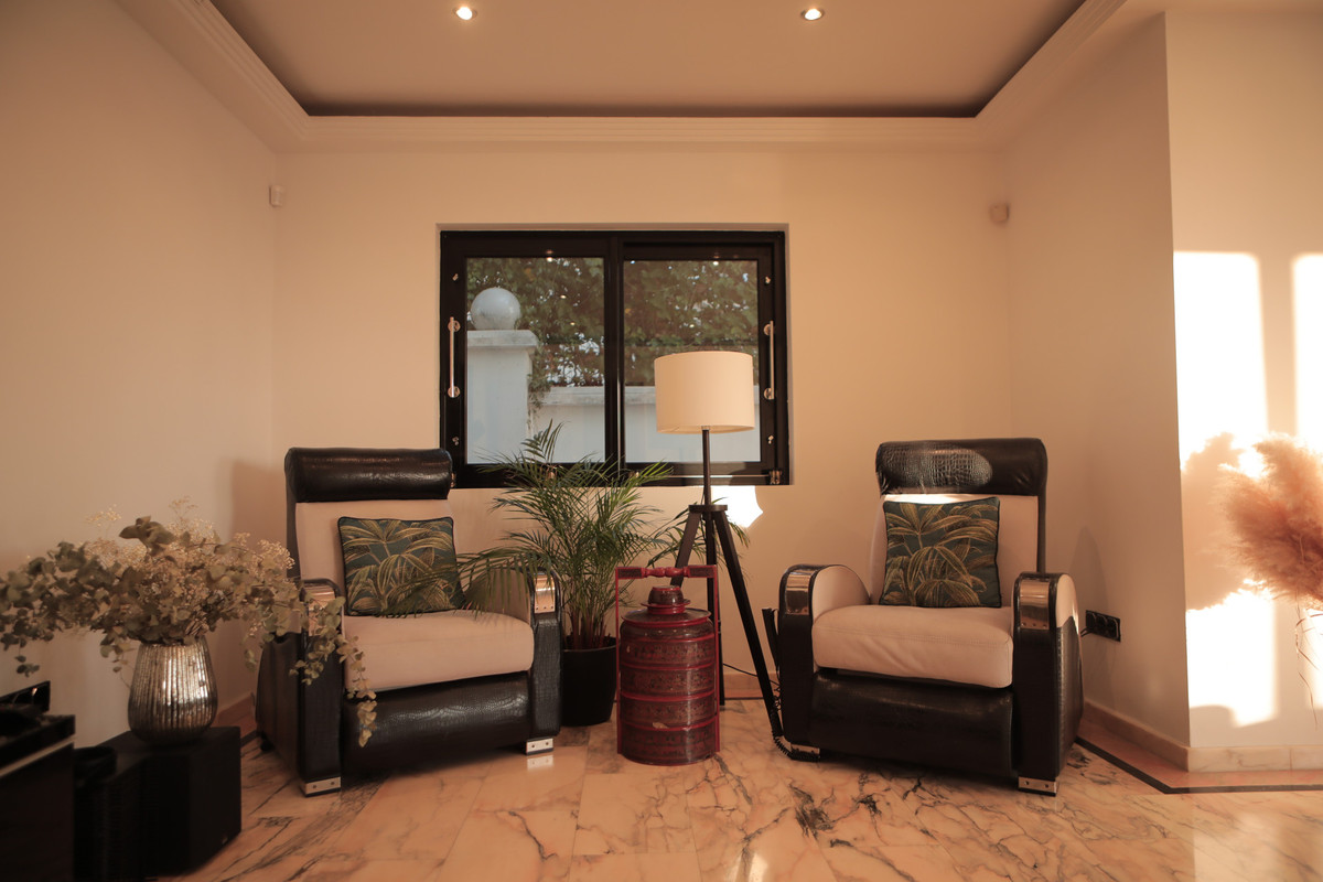 8 Bed Townhouse for sale in Artola Costa Del Sol, Málaga, Spain