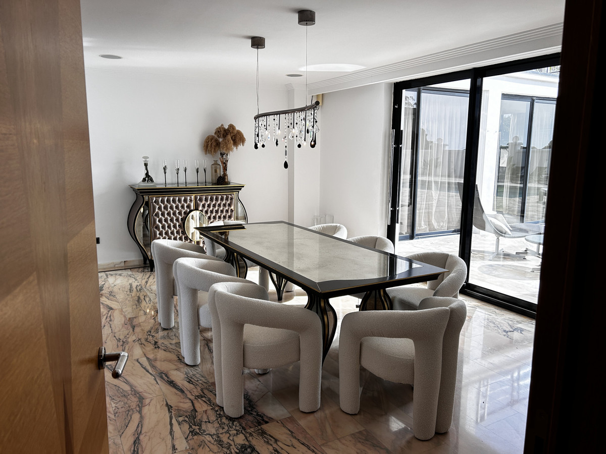 8 Bed Townhouse for sale in Artola Costa Del Sol, Málaga, Spain