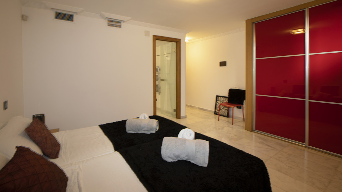 8 Bed Townhouse for sale in Artola Costa Del Sol, Málaga, Spain