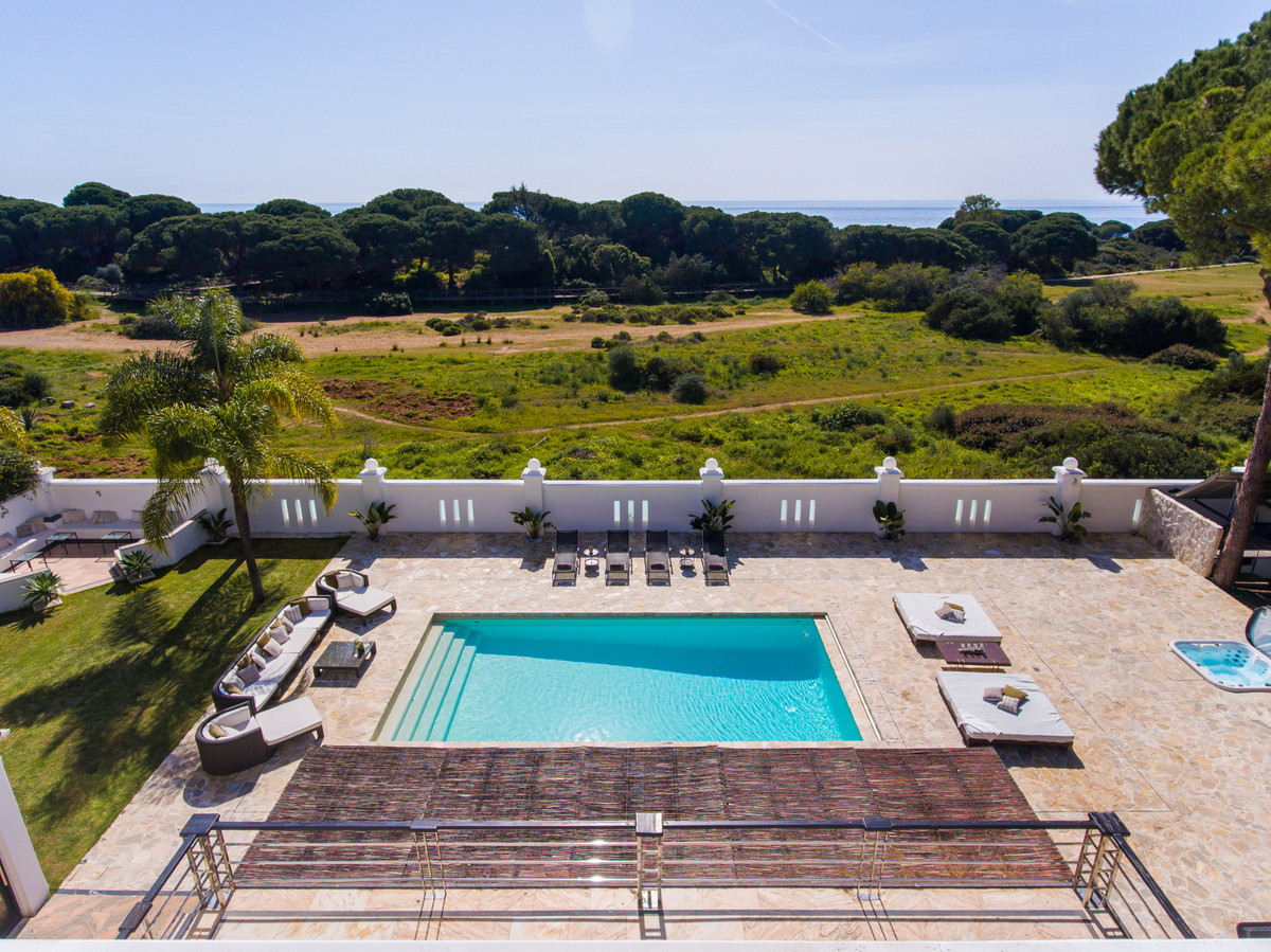 8 Bed Townhouse for sale in Artola Costa Del Sol, Málaga, Spain