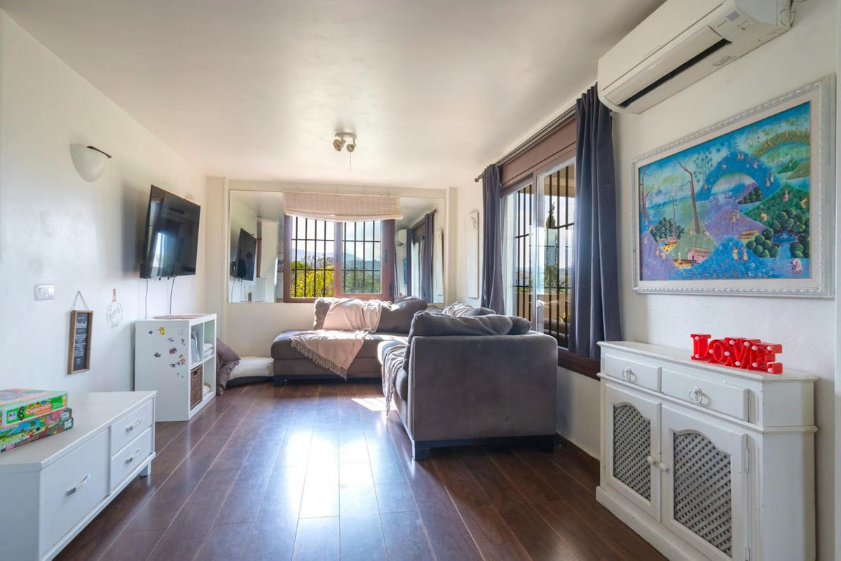 3 Bed Townhouse for sale in Coín Costa Del Sol, Málaga, Spain