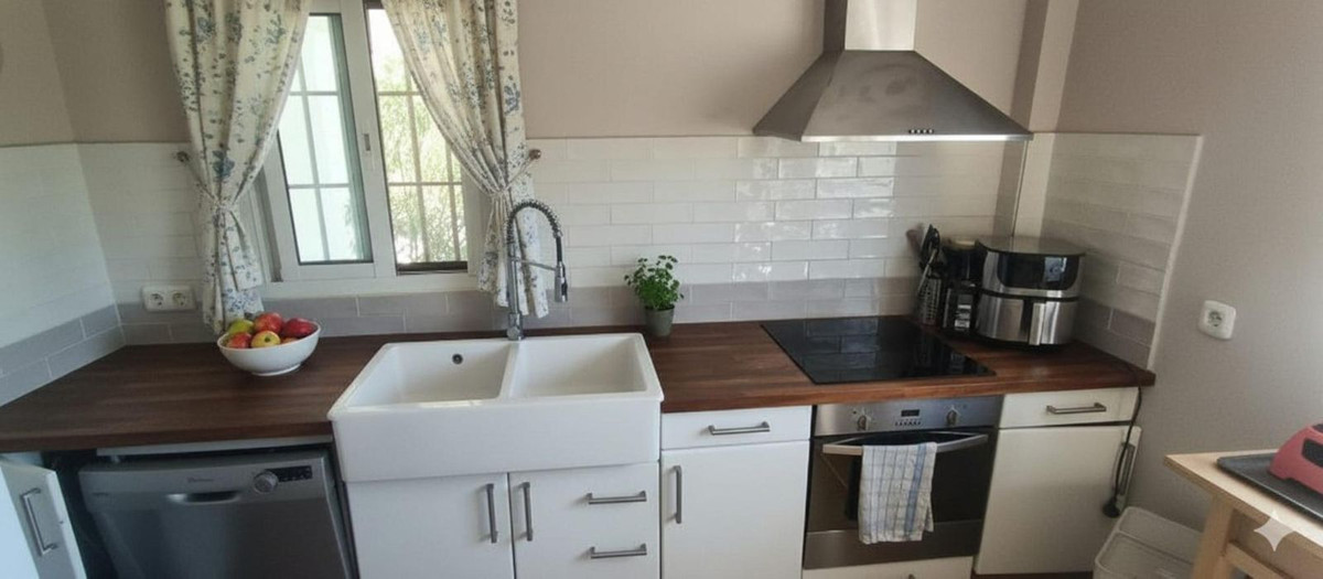 3 Bed Townhouse for sale in Coín Costa Del Sol, Málaga, Spain