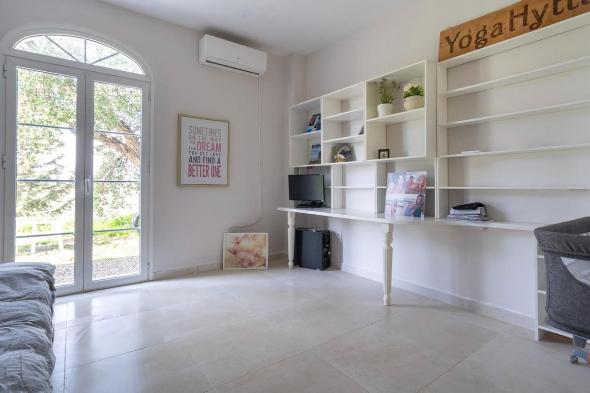 3 Bed Townhouse for sale in Coín Costa Del Sol, Málaga, Spain