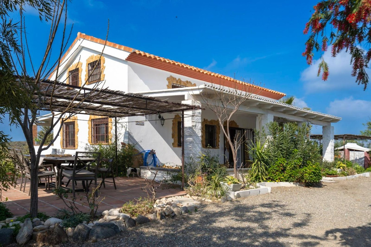 3 Bed Townhouse for sale in Coín Costa Del Sol, Málaga, Spain
