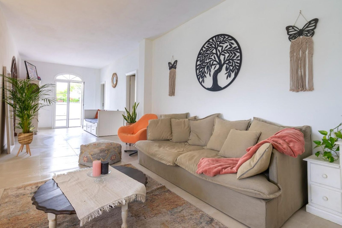 3 Bed Townhouse for sale in Coín Costa Del Sol, Málaga, Spain