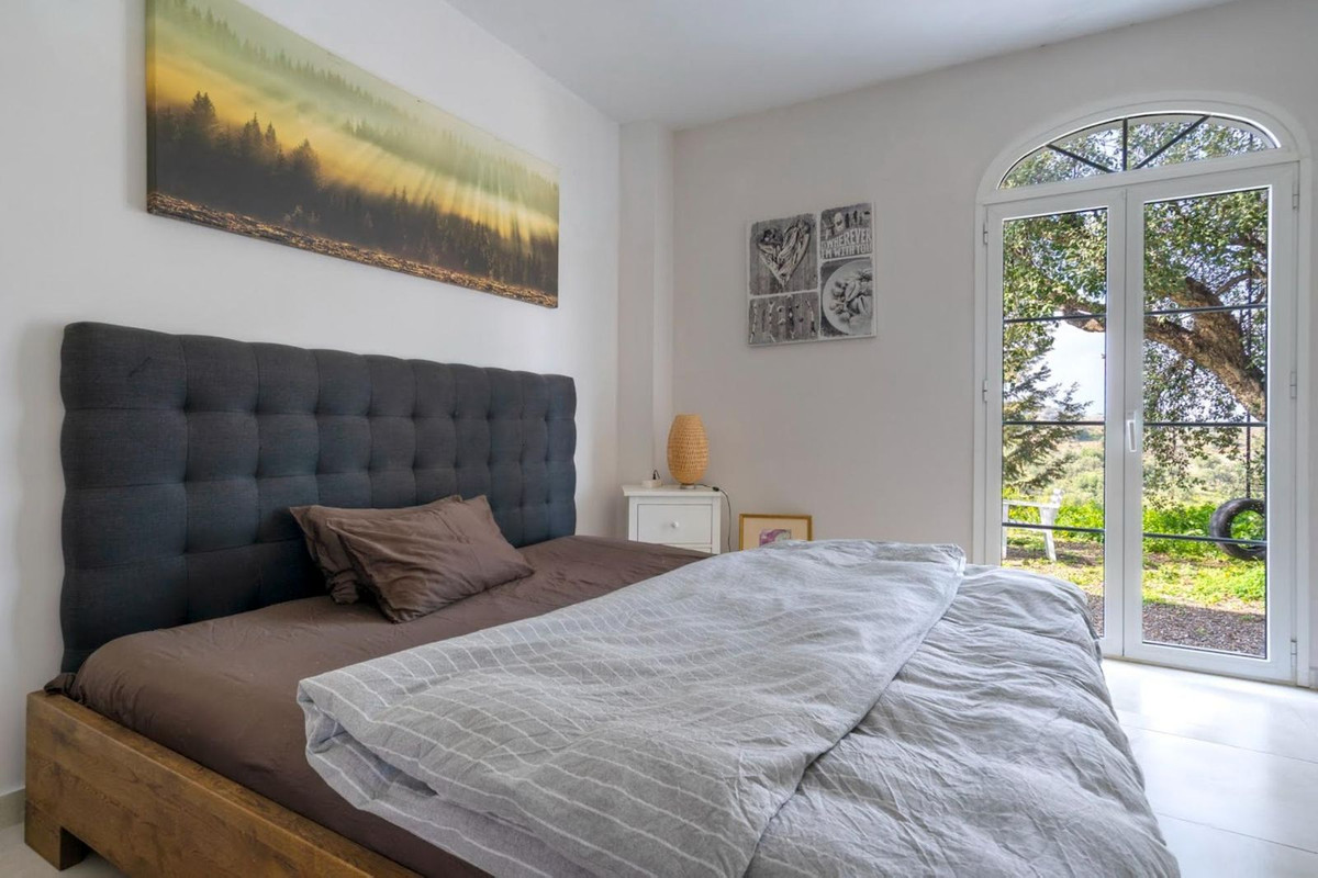 3 Bed Townhouse for sale in Coín Costa Del Sol, Málaga, Spain