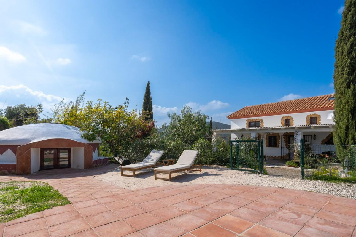 3 Bed Townhouse for sale in Coín Costa Del Sol, Málaga, Spain