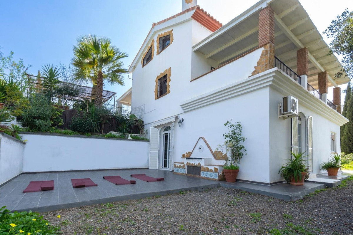 3 Bed Townhouse for sale in Coín Costa Del Sol, Málaga, Spain