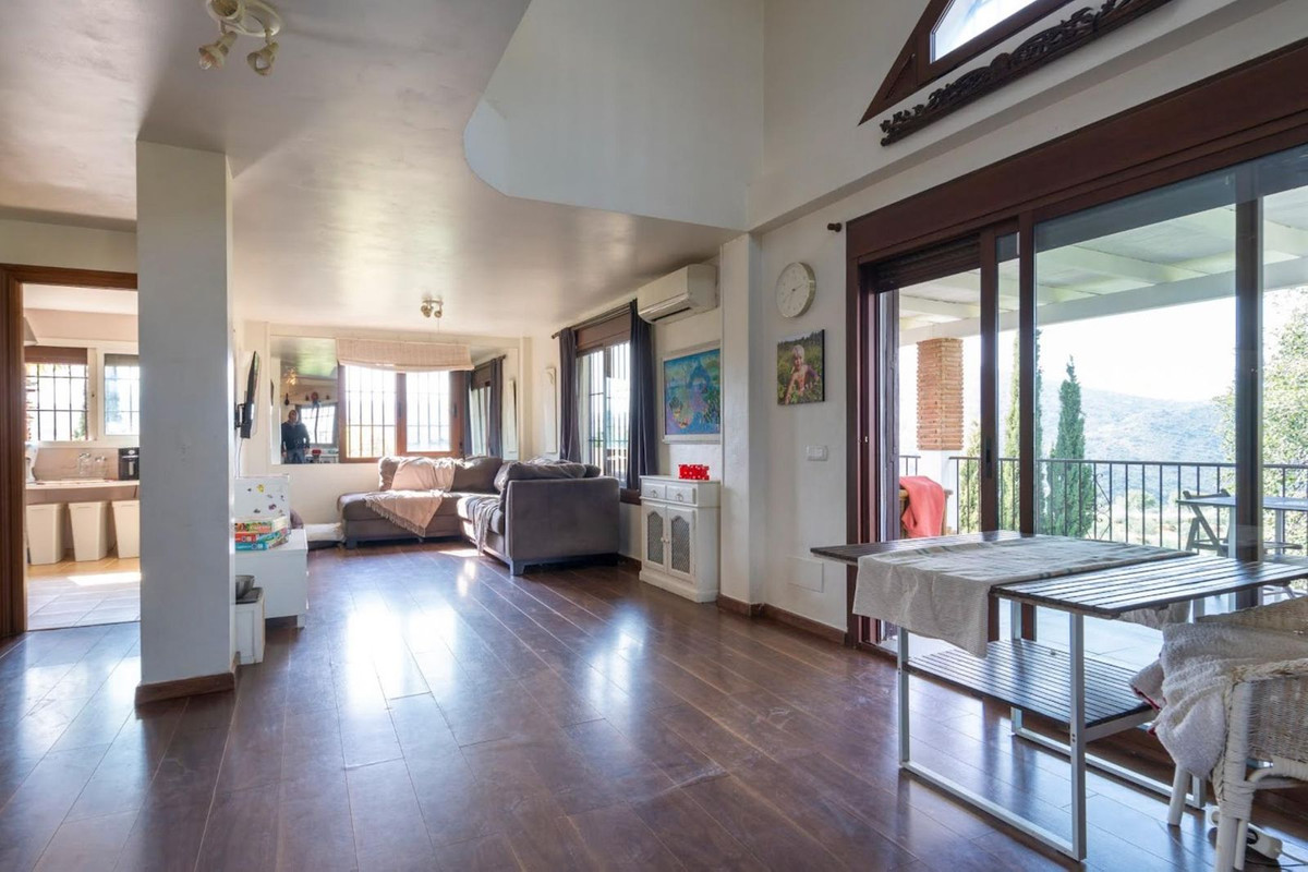 3 Bed Townhouse for sale in Coín Costa Del Sol, Málaga, Spain