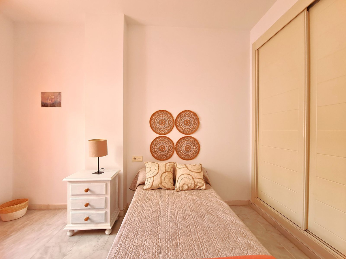 3 Bed Apartment for sale in Estepona Costa Del Sol, Málaga, Spain