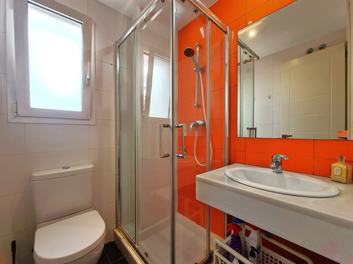 3 Bed Apartment for sale in Estepona Costa Del Sol, Málaga, Spain