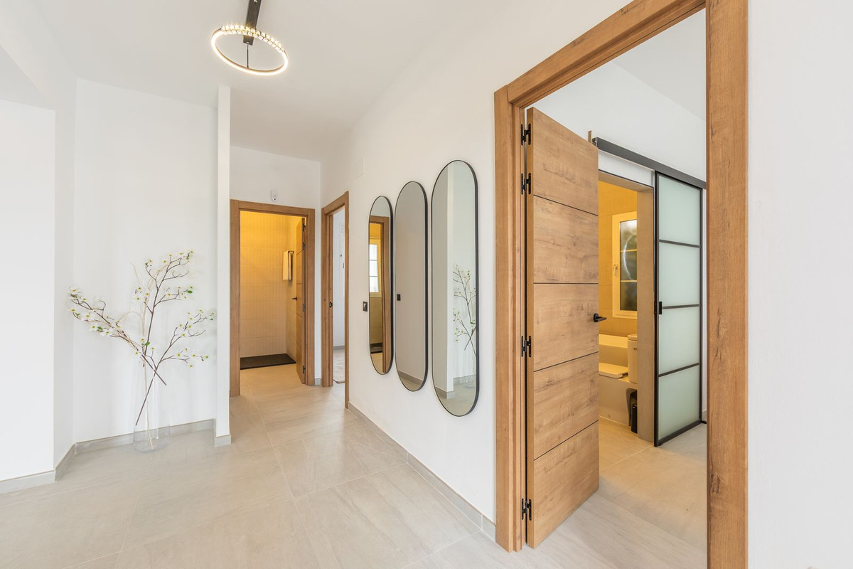Se vende Villa - Chalet de 3 dormitorios en Costa Del Sol, Málaga, España