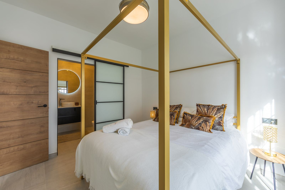 Se vende Villa - Chalet de 3 dormitorios en Costa Del Sol, Málaga, España