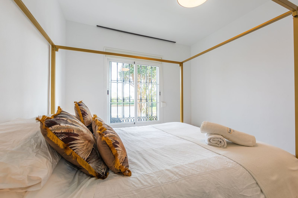 Se vende Villa - Chalet de 3 dormitorios en Costa Del Sol, Málaga, España