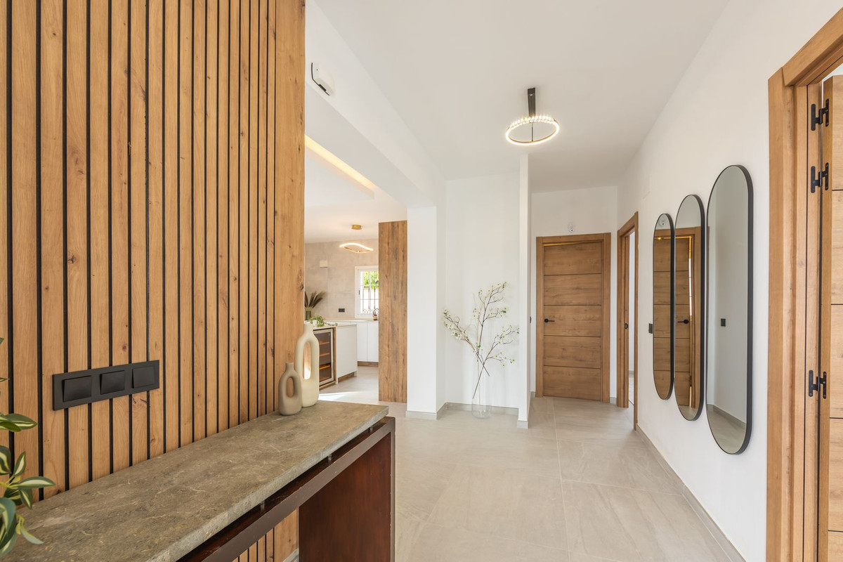 Se vende Villa - Chalet de 3 dormitorios en Costa Del Sol, Málaga, España