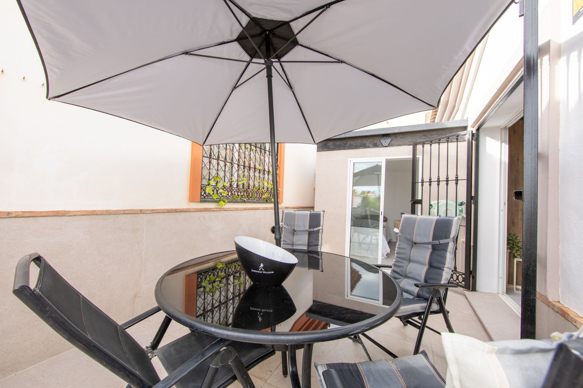 Se vende Villa - Chalet de 3 dormitorios en Costa Del Sol, Málaga, España