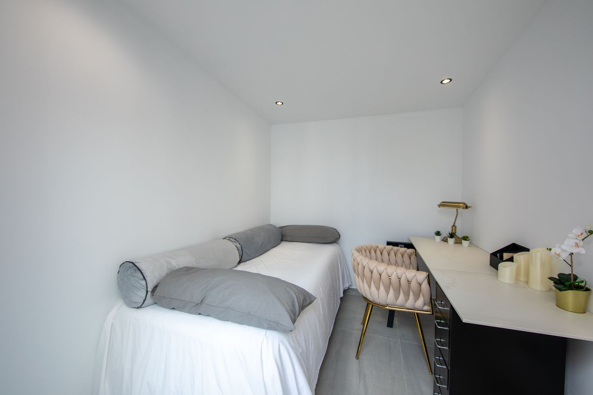 Se vende Villa - Chalet de 3 dormitorios en Costa Del Sol, Málaga, España