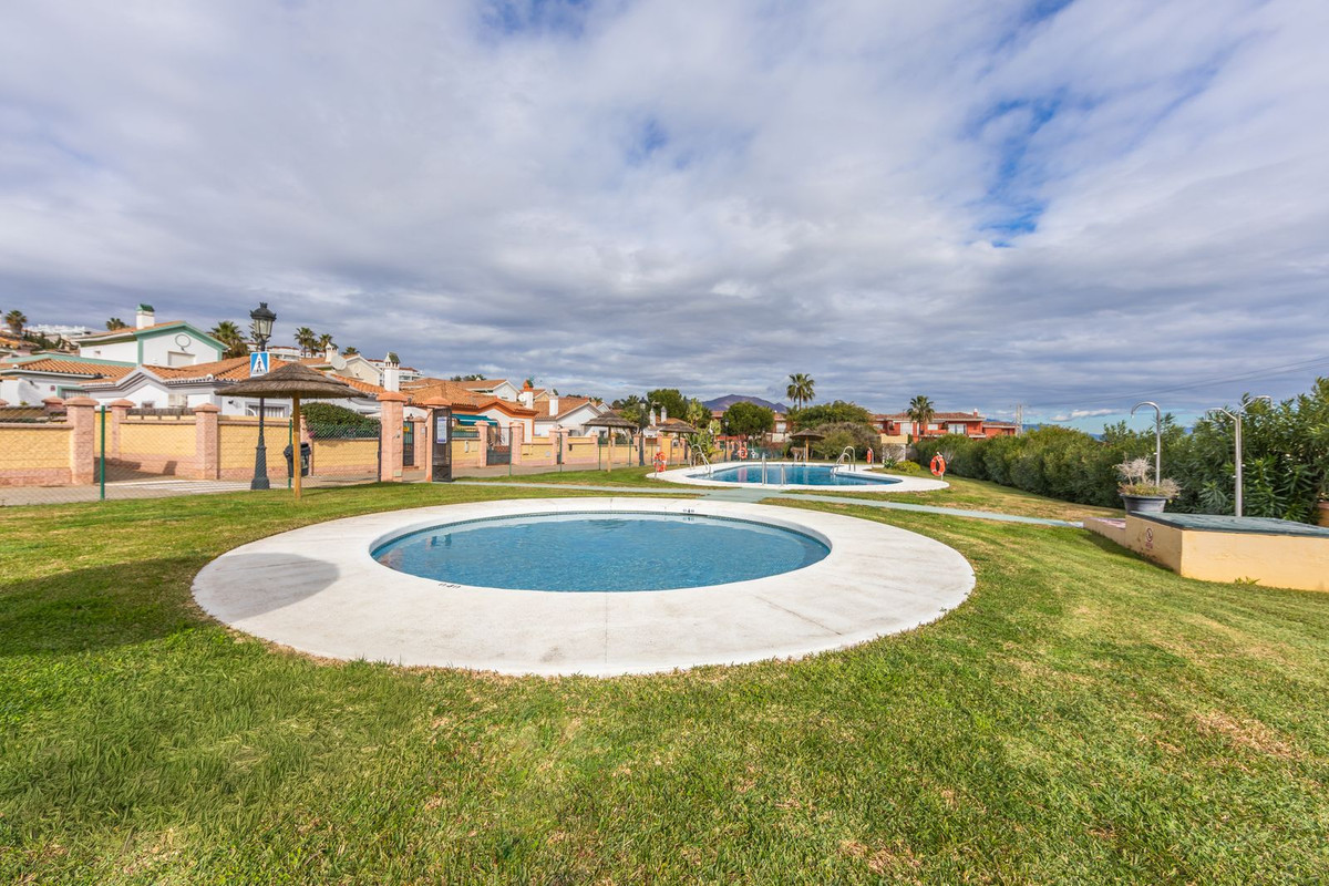 Se vende Villa - Chalet de 3 dormitorios en Costa Del Sol, Málaga, España