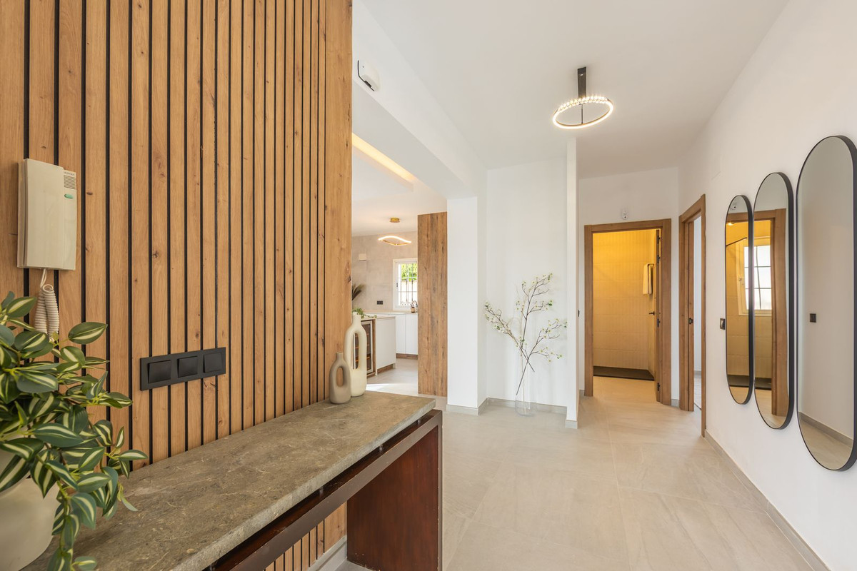 Se vende Villa - Chalet de 3 dormitorios en Costa Del Sol, Málaga, España