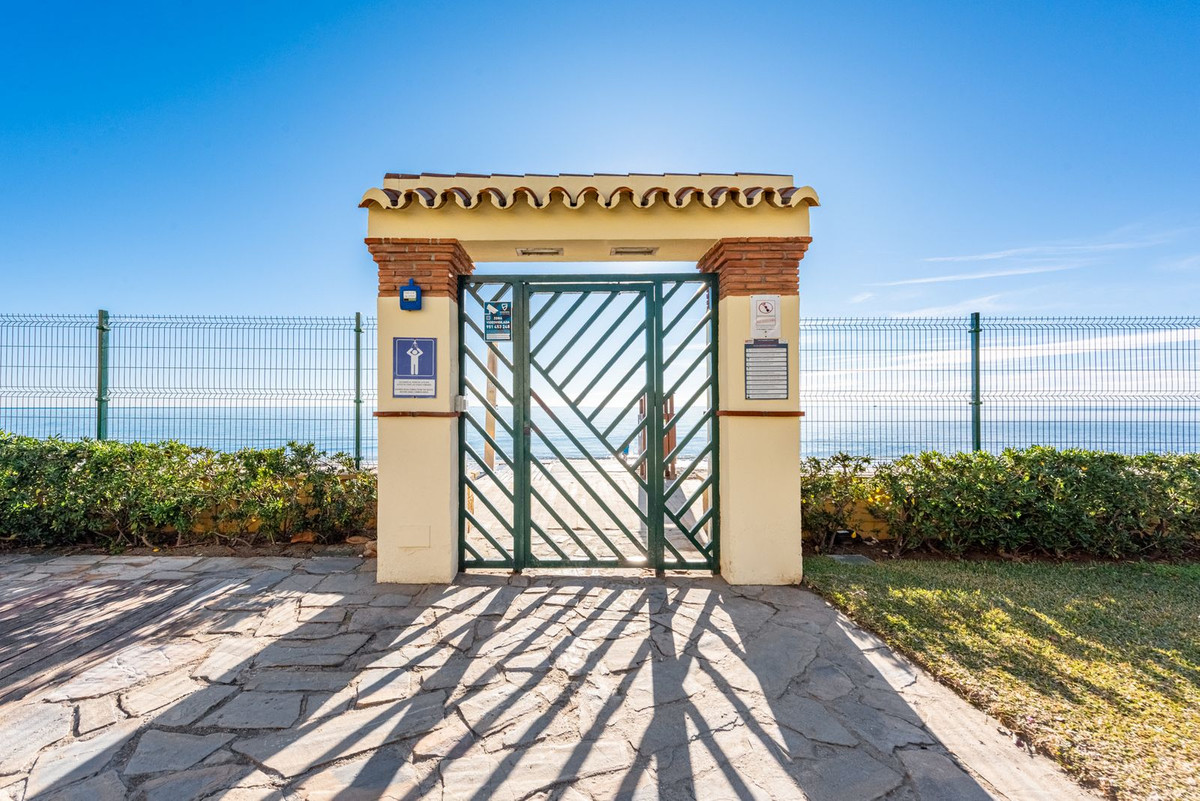 2 Bed Apartment for sale in La Cala De Mijas Costa Del Sol, Málaga, Spain