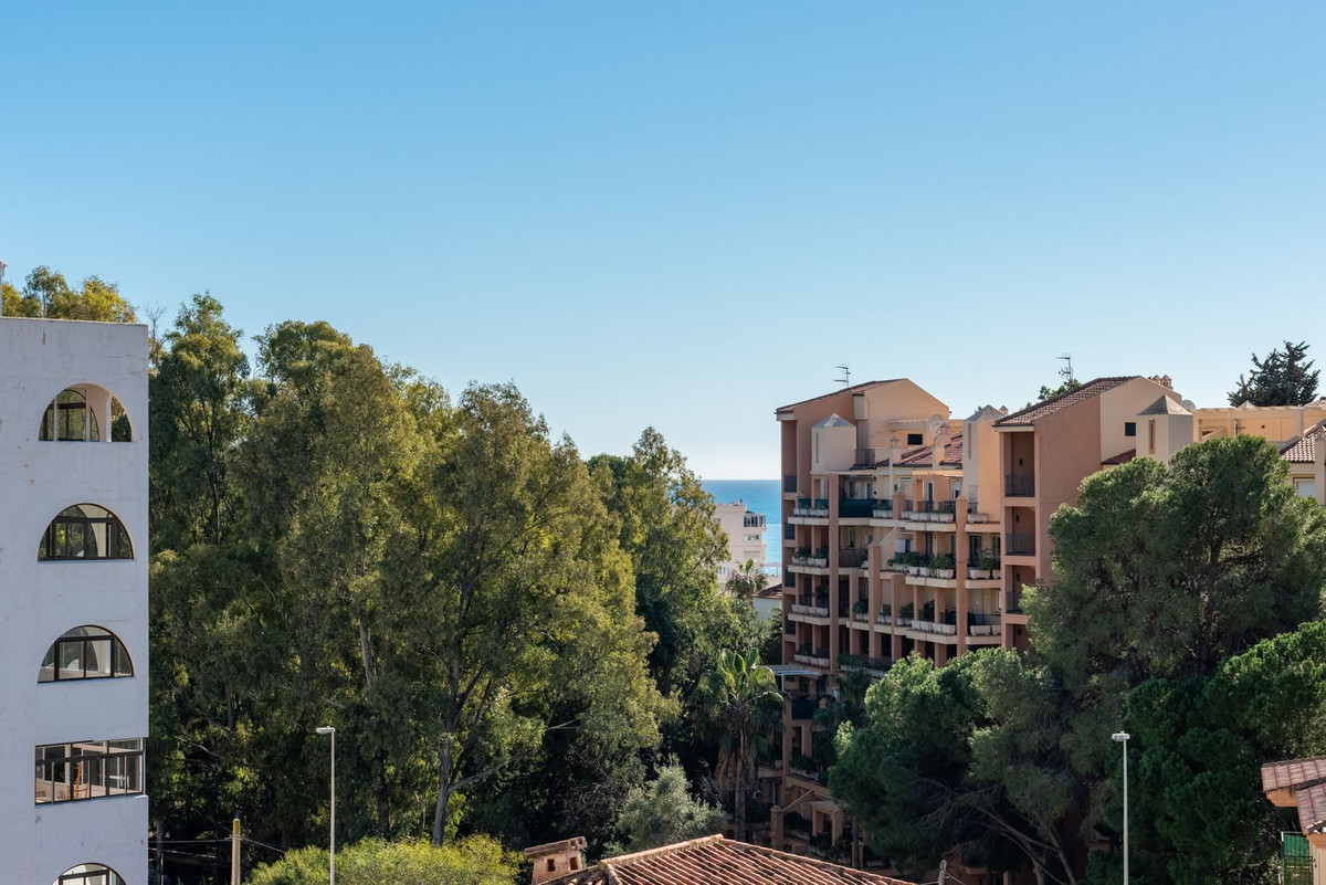 4 Bed Townhouse for sale in Torreblanca Costa Del Sol, Málaga, Spain