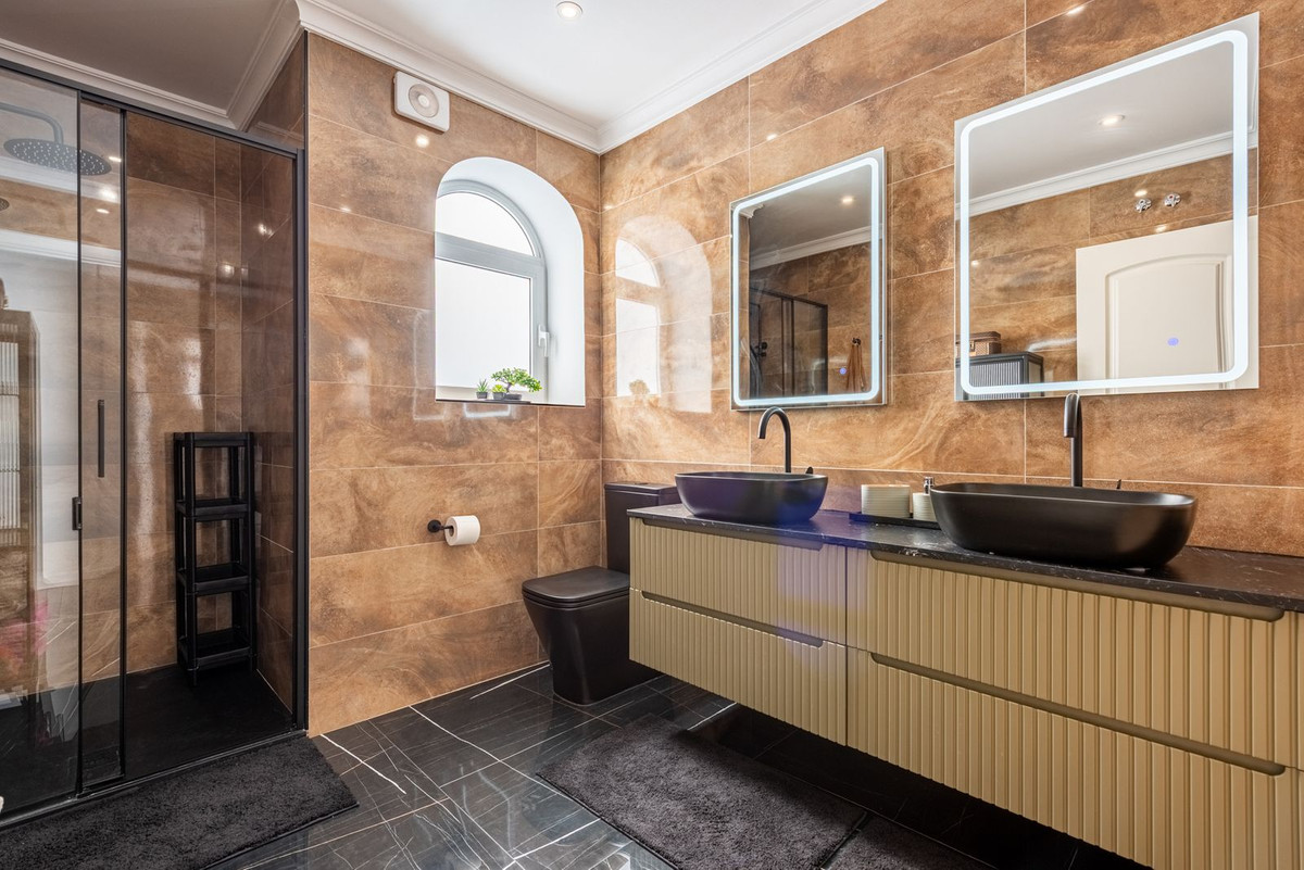 4 Bed Townhouse for sale in Torreblanca Costa Del Sol, Málaga, Spain