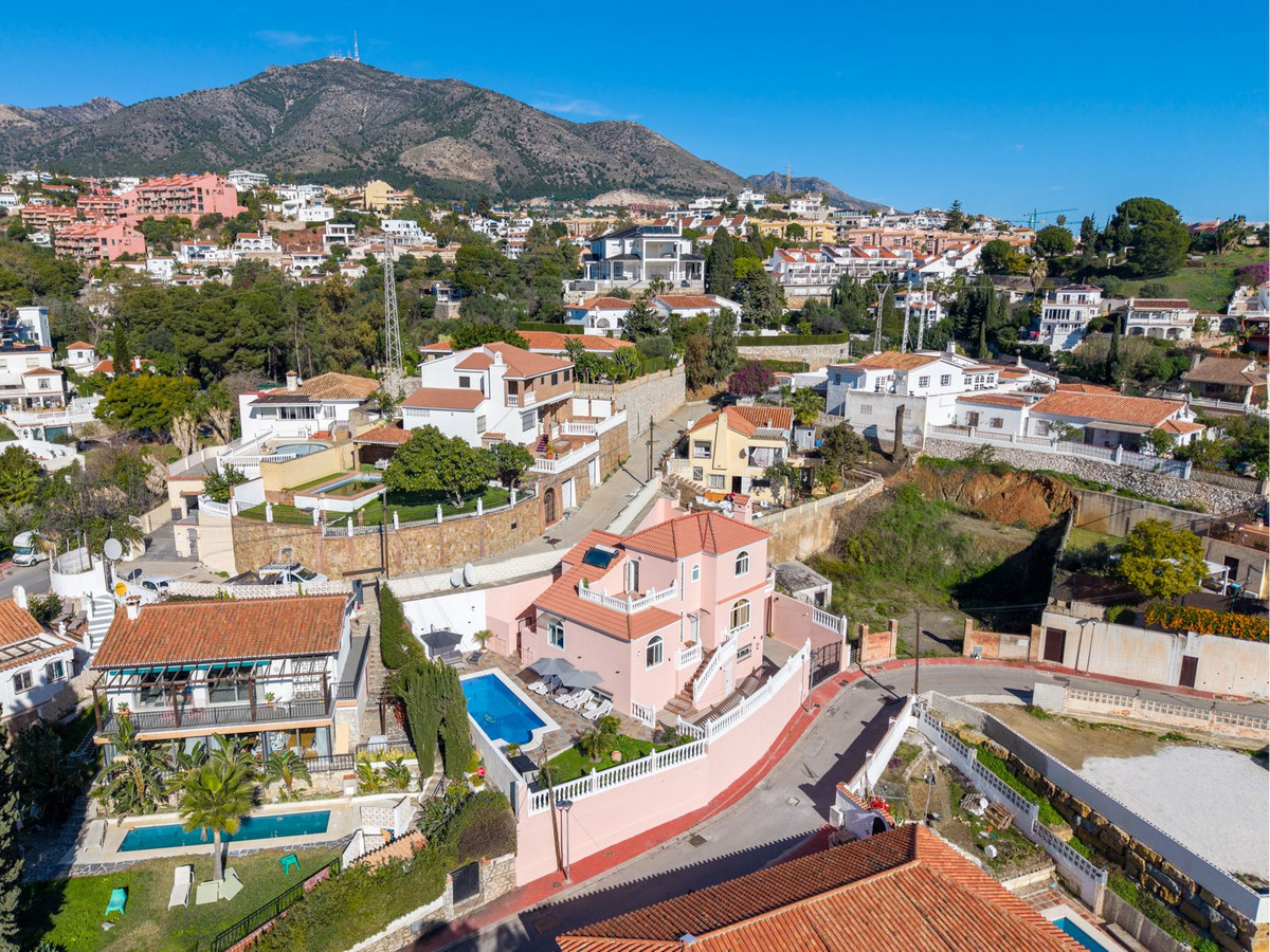 4 Bed Townhouse for sale in Torreblanca Costa Del Sol, Málaga, Spain