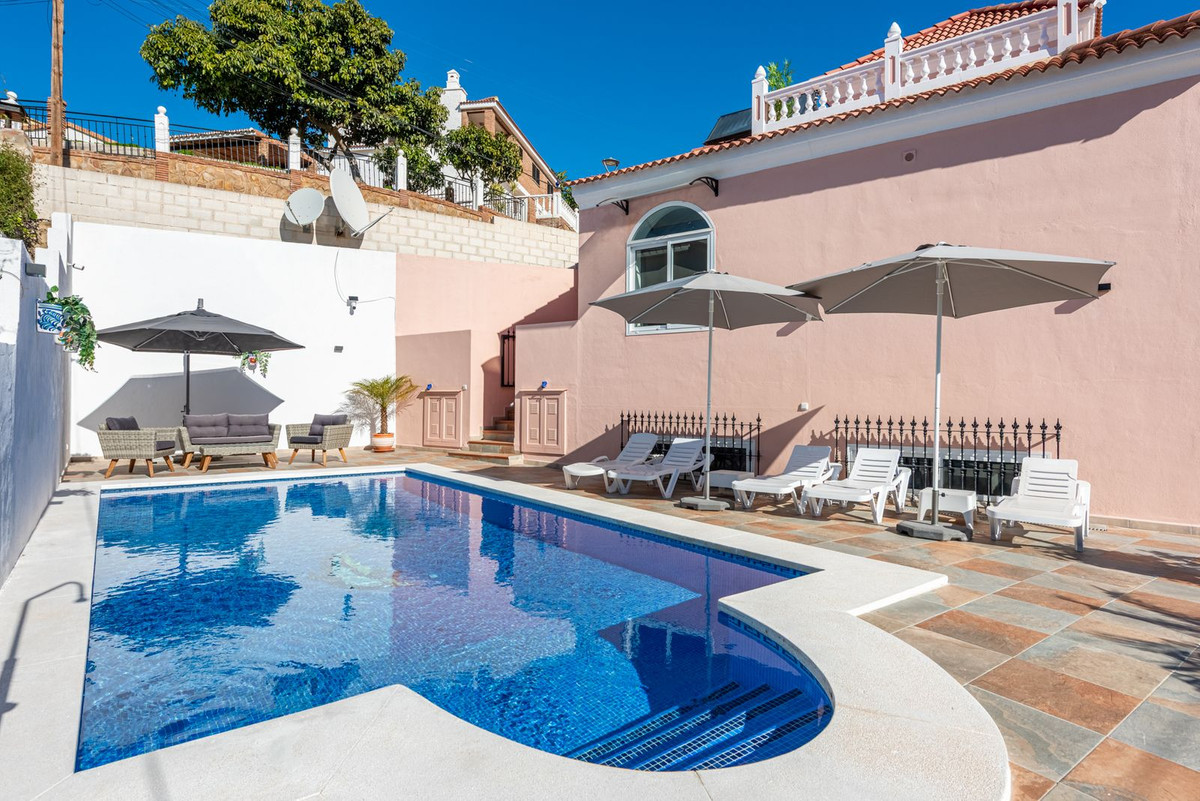 4 Bed Townhouse for sale in Torreblanca Costa Del Sol, Málaga, Spain