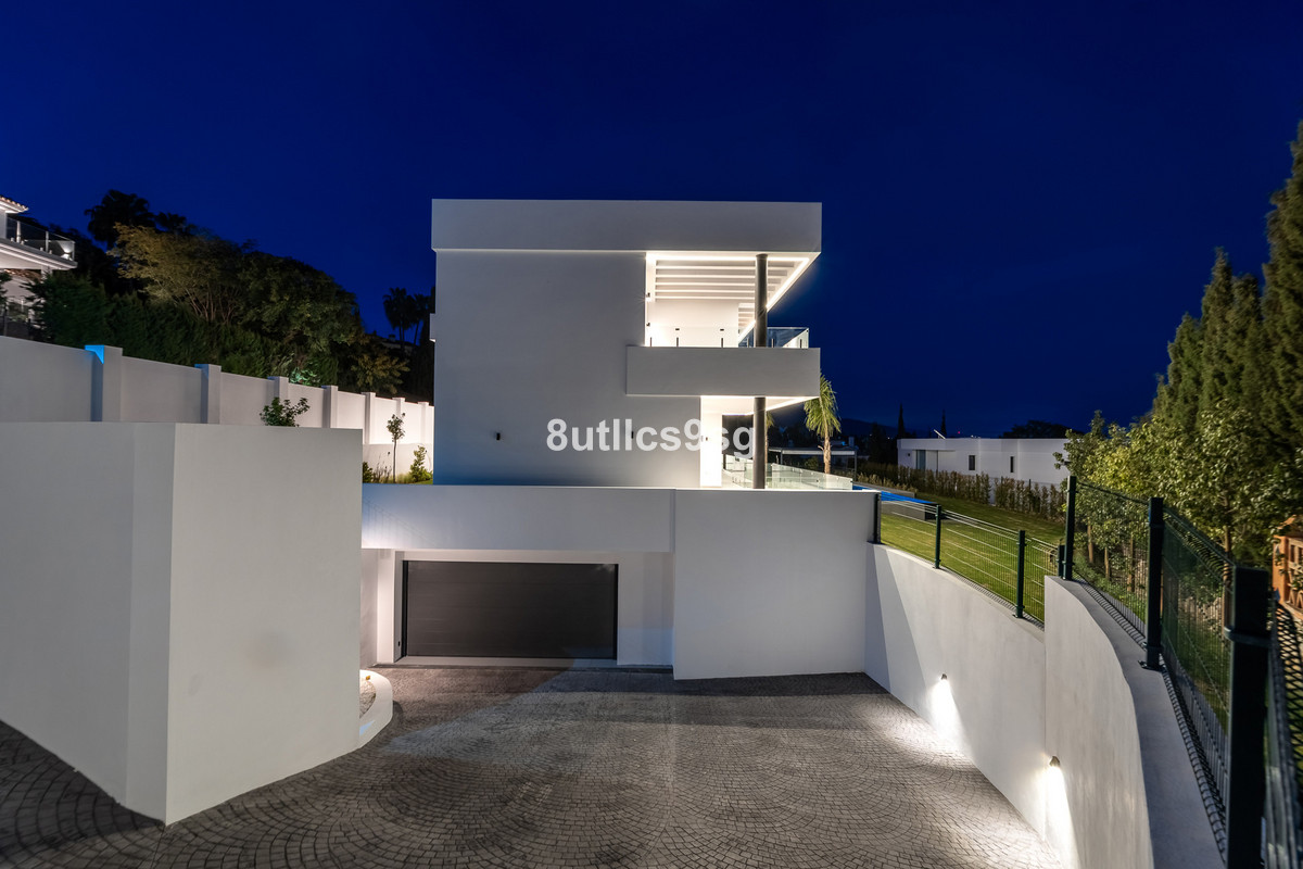 Se vende Villa - Chalet de 6 dormitorios en Costa Del Sol, Málaga, España