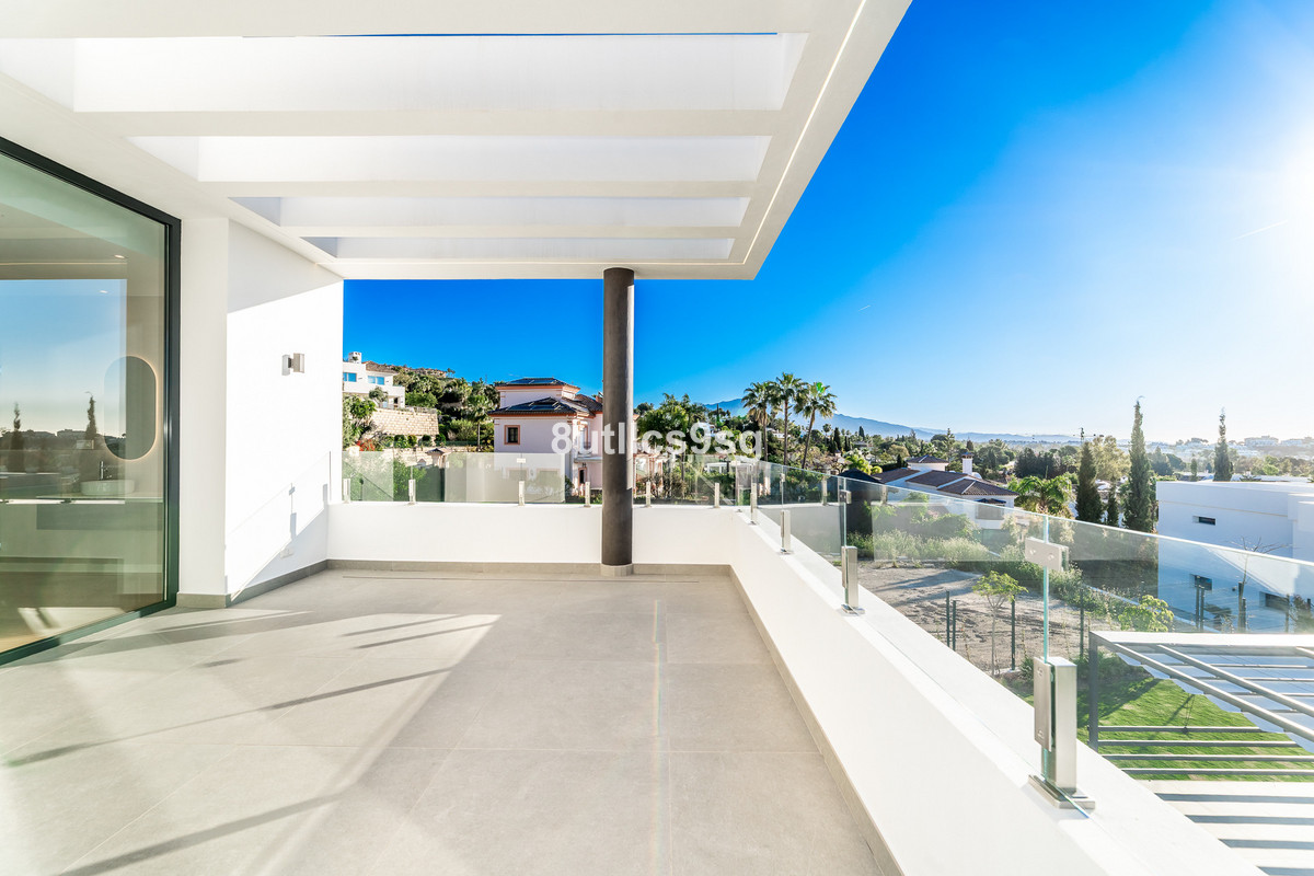 Se vende Villa - Chalet de 6 dormitorios en Costa Del Sol, Málaga, España