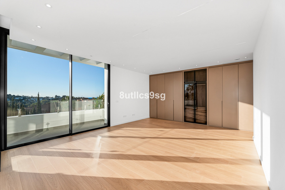 Se vende Villa - Chalet de 6 dormitorios en Costa Del Sol, Málaga, España