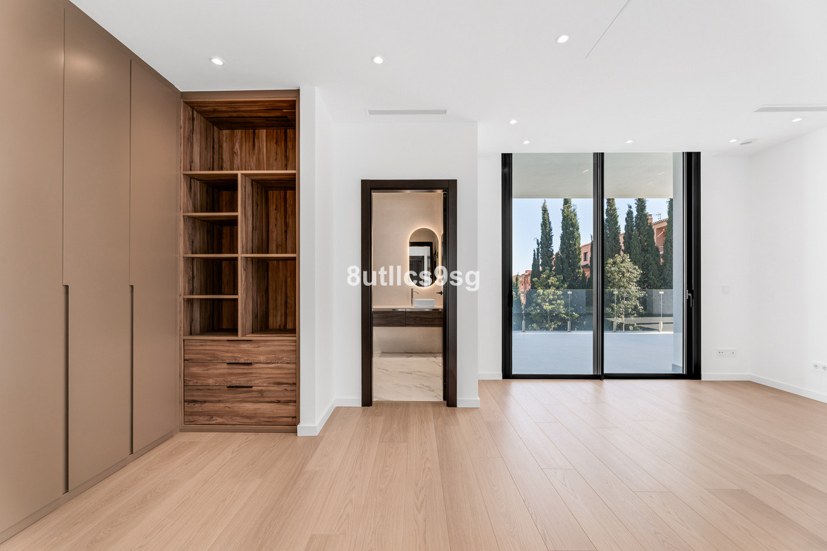 Se vende Villa - Chalet de 6 dormitorios en Costa Del Sol, Málaga, España