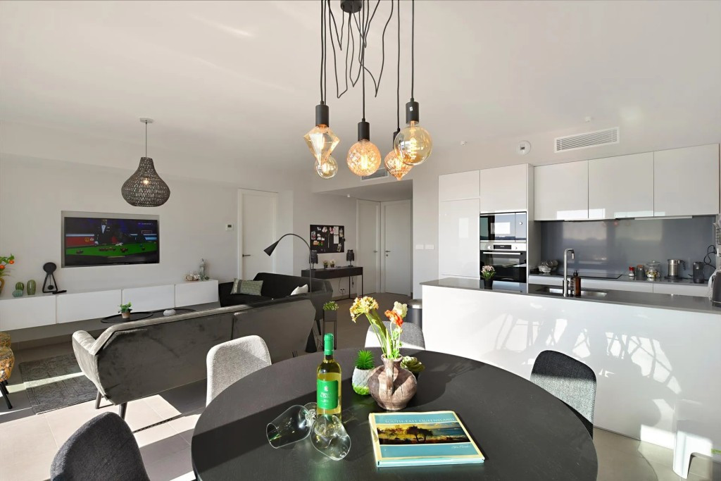 3 Bed Apartment for sale in Fuengirola Costa Del Sol, Málaga, Spain